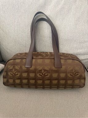Authentic Chanel travel line bowling bag in Brown 🤎